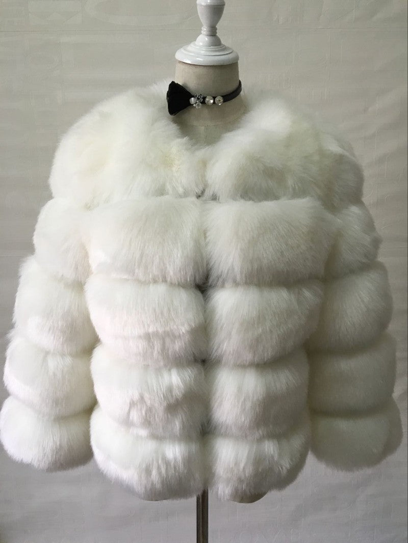 Simplee Women Luxury Winter Warm Fluffy Faux Fur Short Coat Jacket Parka Outwear